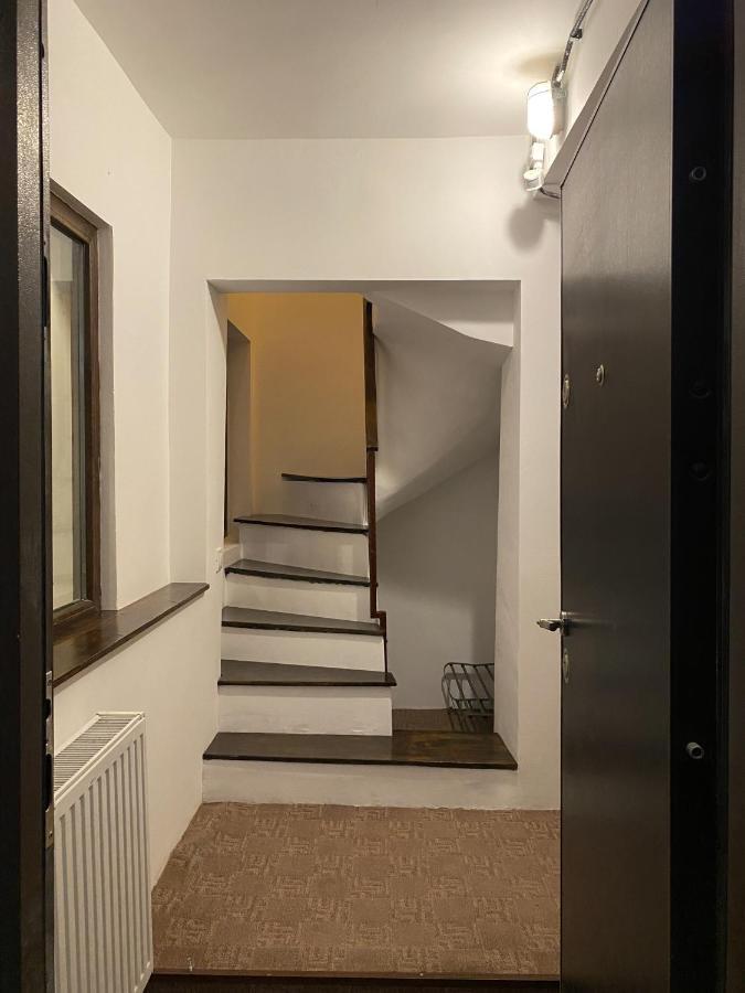 Interbelic House With Courtyard And Terrace Villa Bukarest Exteriör bild