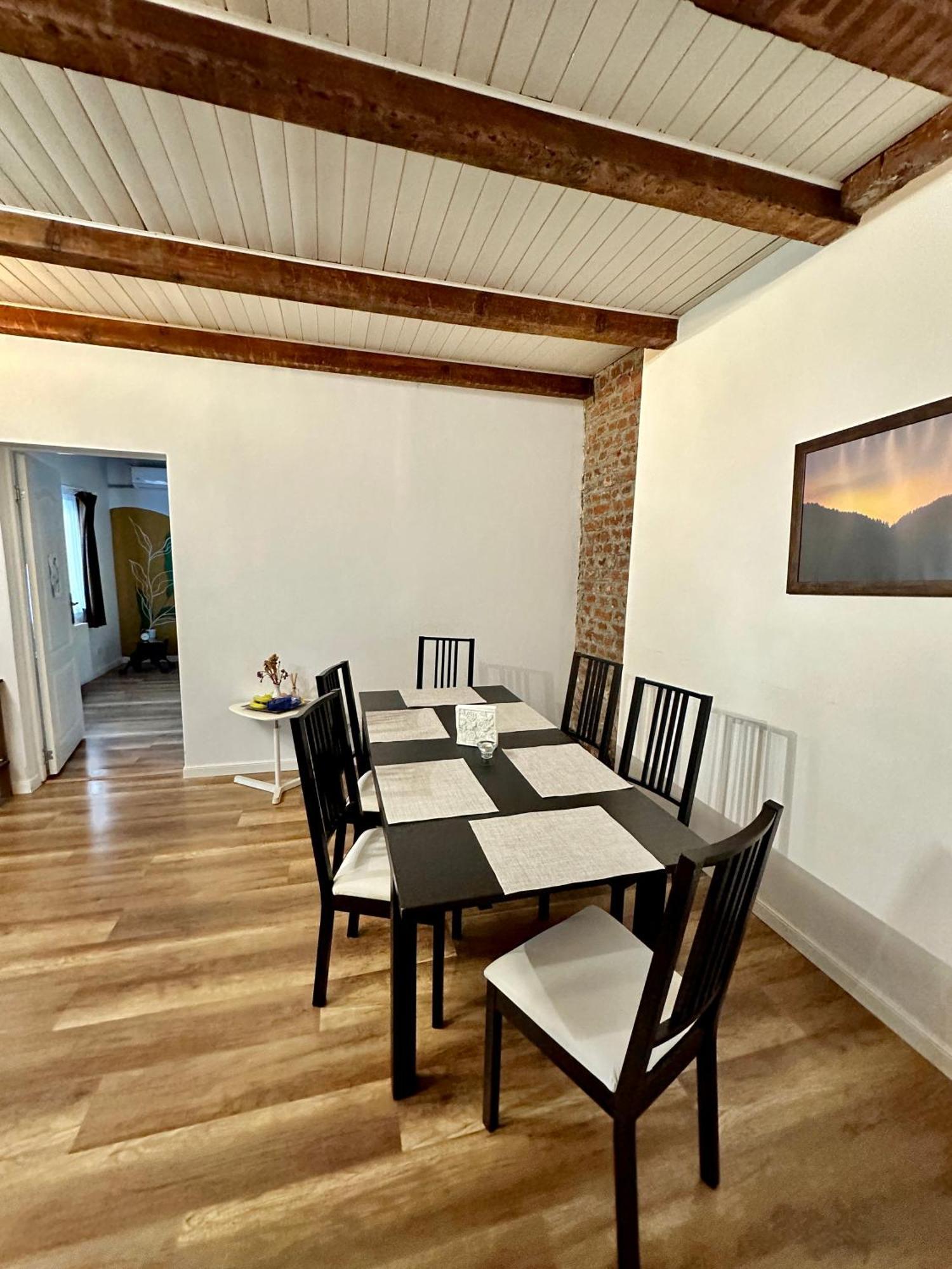 Interbelic House With Courtyard And Terrace Villa Bukarest Exteriör bild